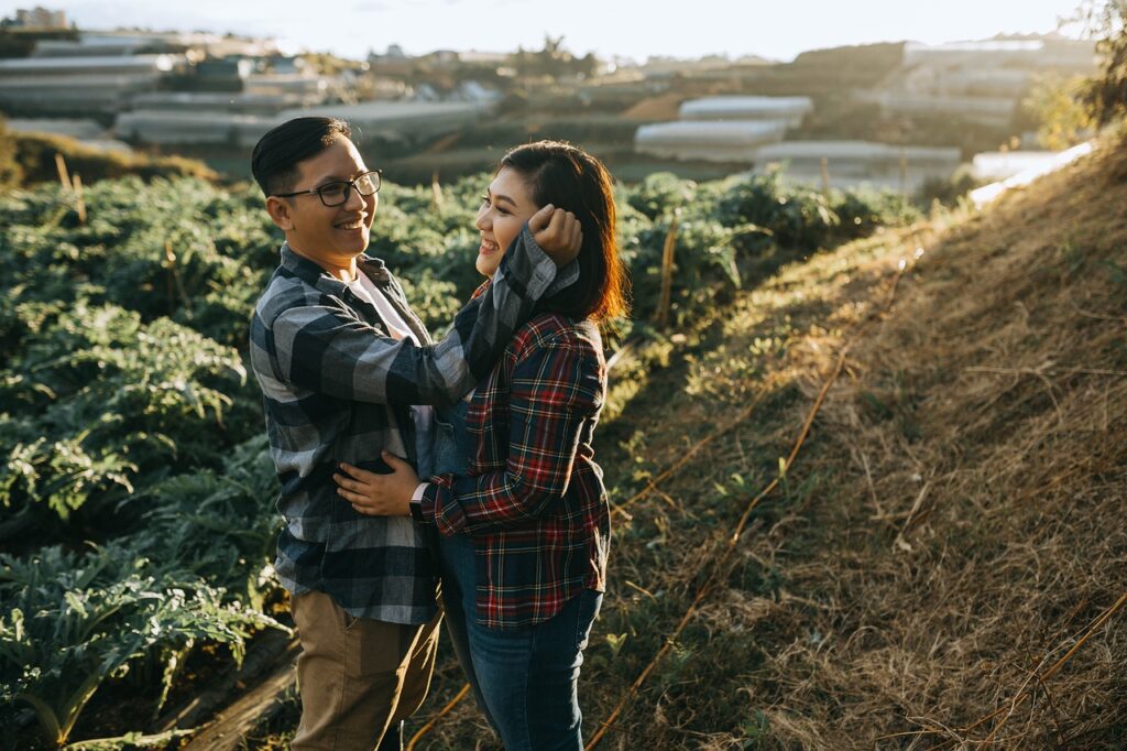 The Rise of TikTok Relationship Influencers: How Social Media Sets Impossible Standards for Romance 3 Dating and Relationship
